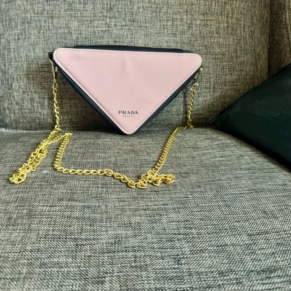 Prada Beauty Pink and Black Triangle Clutch/crossbody  With Stunning Gold chain - Picture 5 of 8